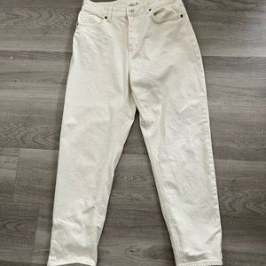 white mom jeans